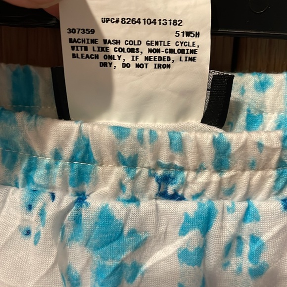 3 size medium women’s skirts. AGB, INC and Joe Fresh. - Picture 8 of 8